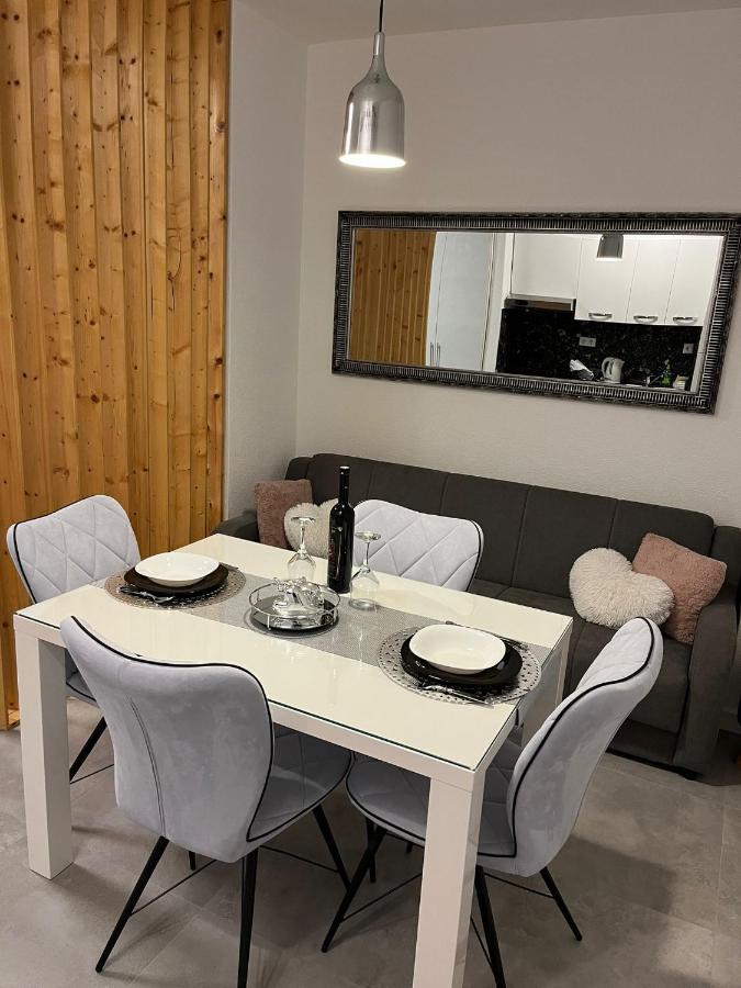 Апартаменти Studio Apartman Implex Джяково Екстер'єр фото